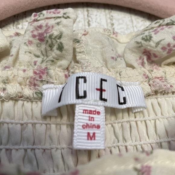 TCEC Size Medium Floral Dress Smocking Westren Style Ruffles Puffy Sleeves - Picture 2 of 10